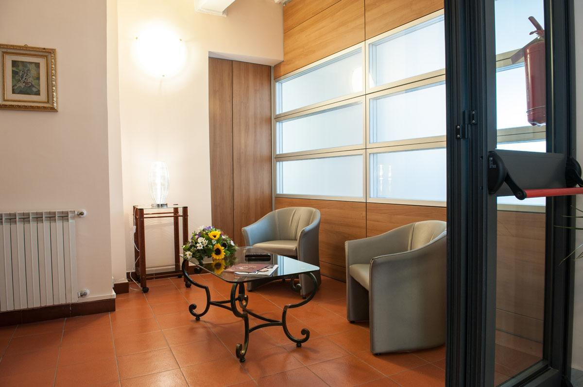 Hotel Capranica Luaran gambar
